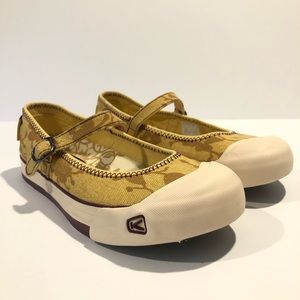 KEEN Coronado Mary Jane Shoe Ballerina Flower 8